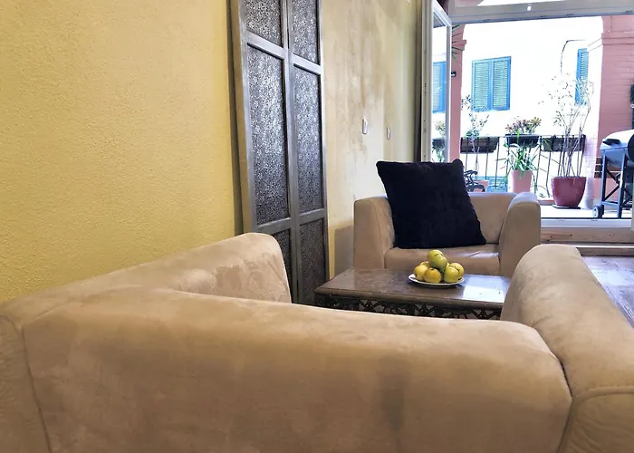 Lx Factory Guest House